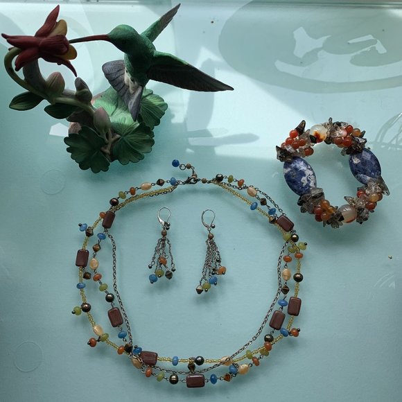 Annie's Jewelry Box Jewelry - You'll hum a happy tune wearing this set 🎶🎼🎸🎹